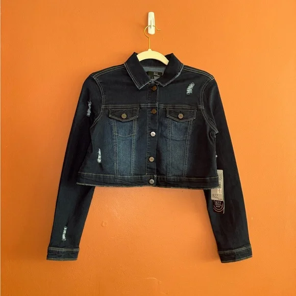 NWT 1822 Denim Cropped Distressed Jean Jacket Dark Wash. Women’s Size S - Picture 2 of 5